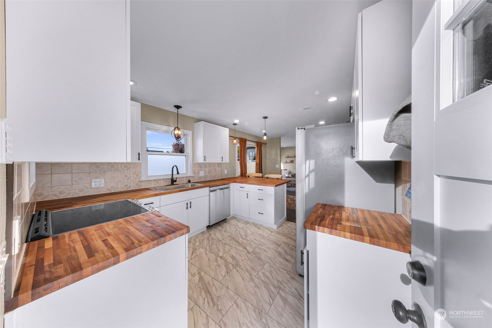 502 E Division Street