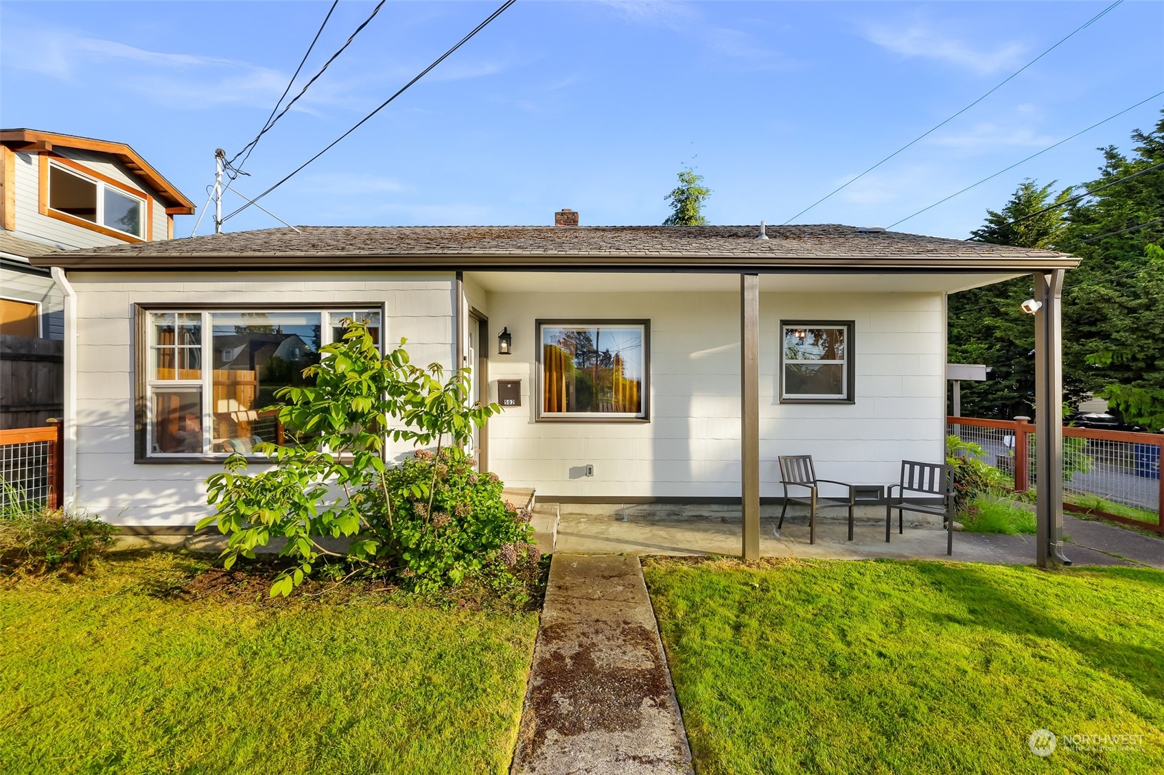 502 E Division Street