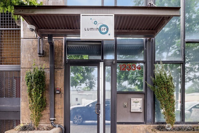 12334 31st Avenue NE Unit: 305