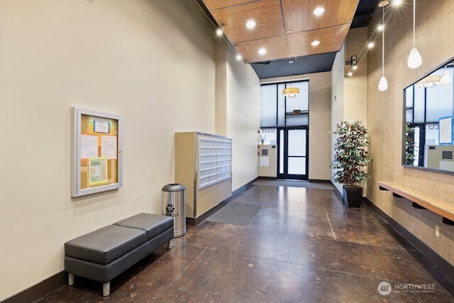 12334 31st Avenue NE Unit: 305