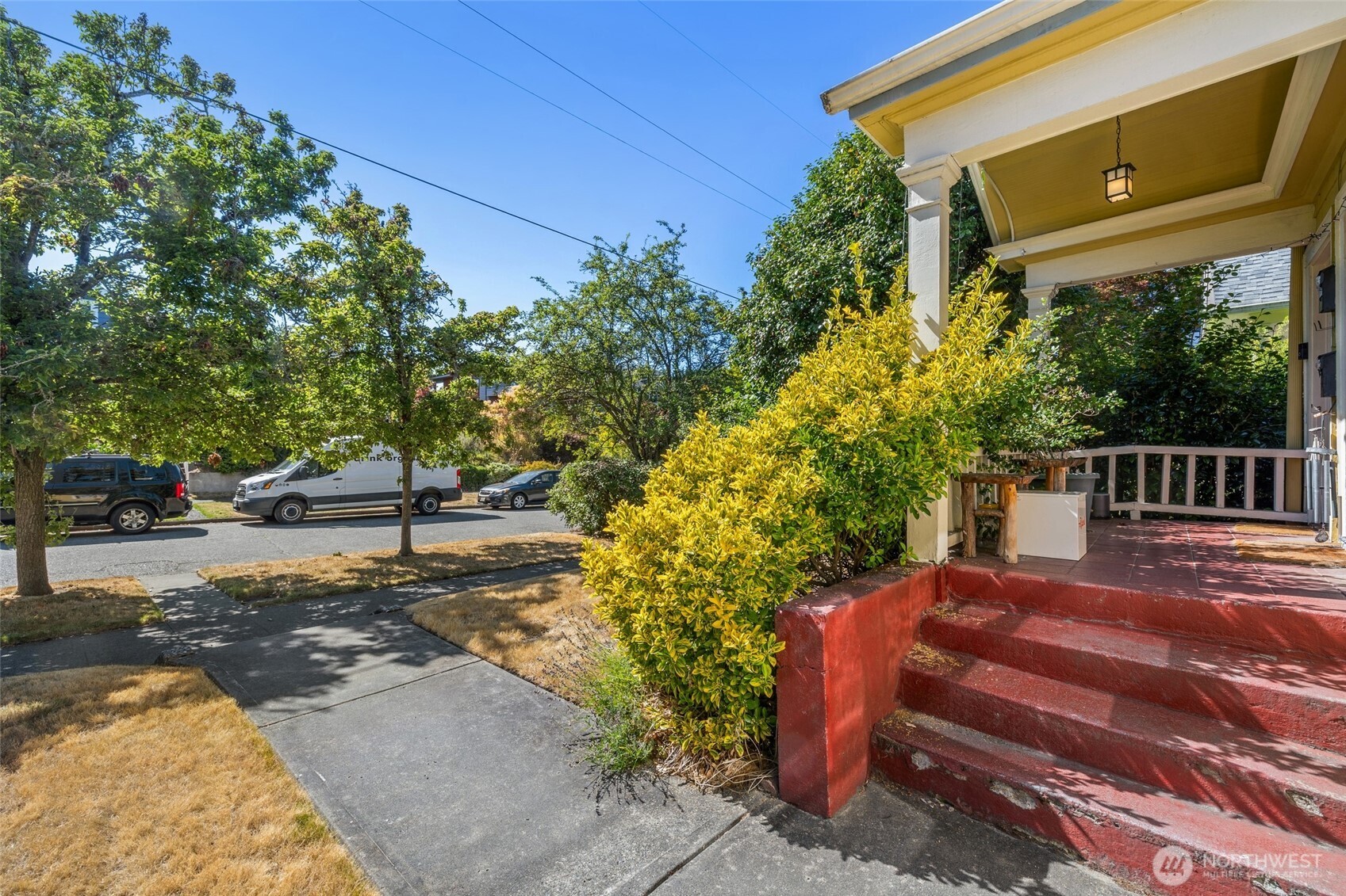 5432 Kirkwood Place N