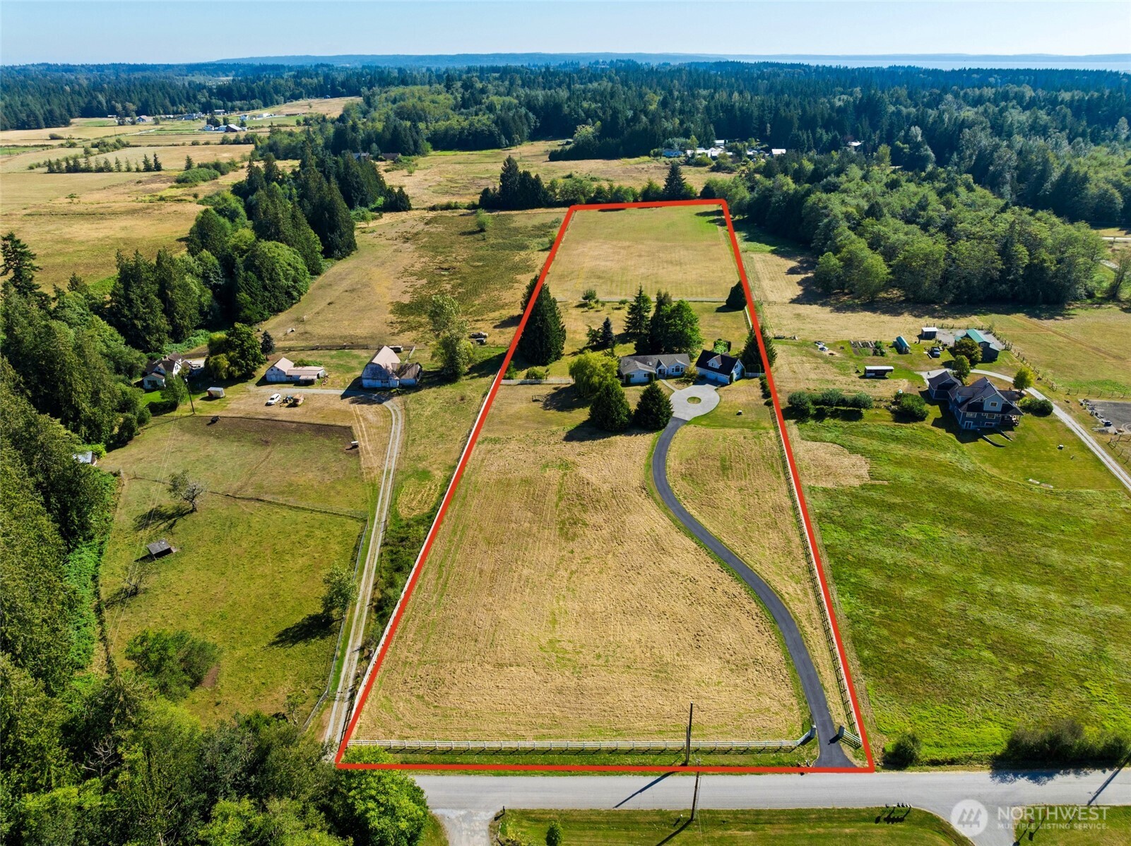 7424 332nd Street NW