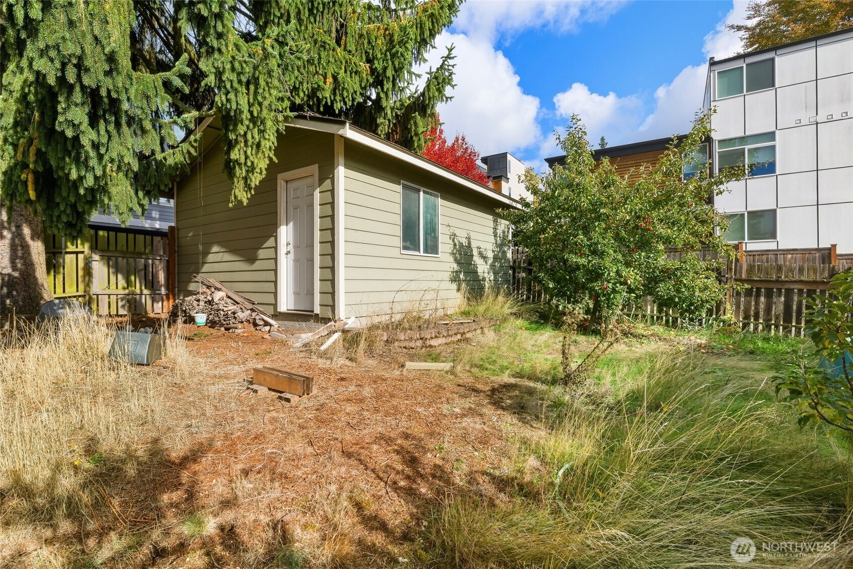 10346 Interlake Avenue N