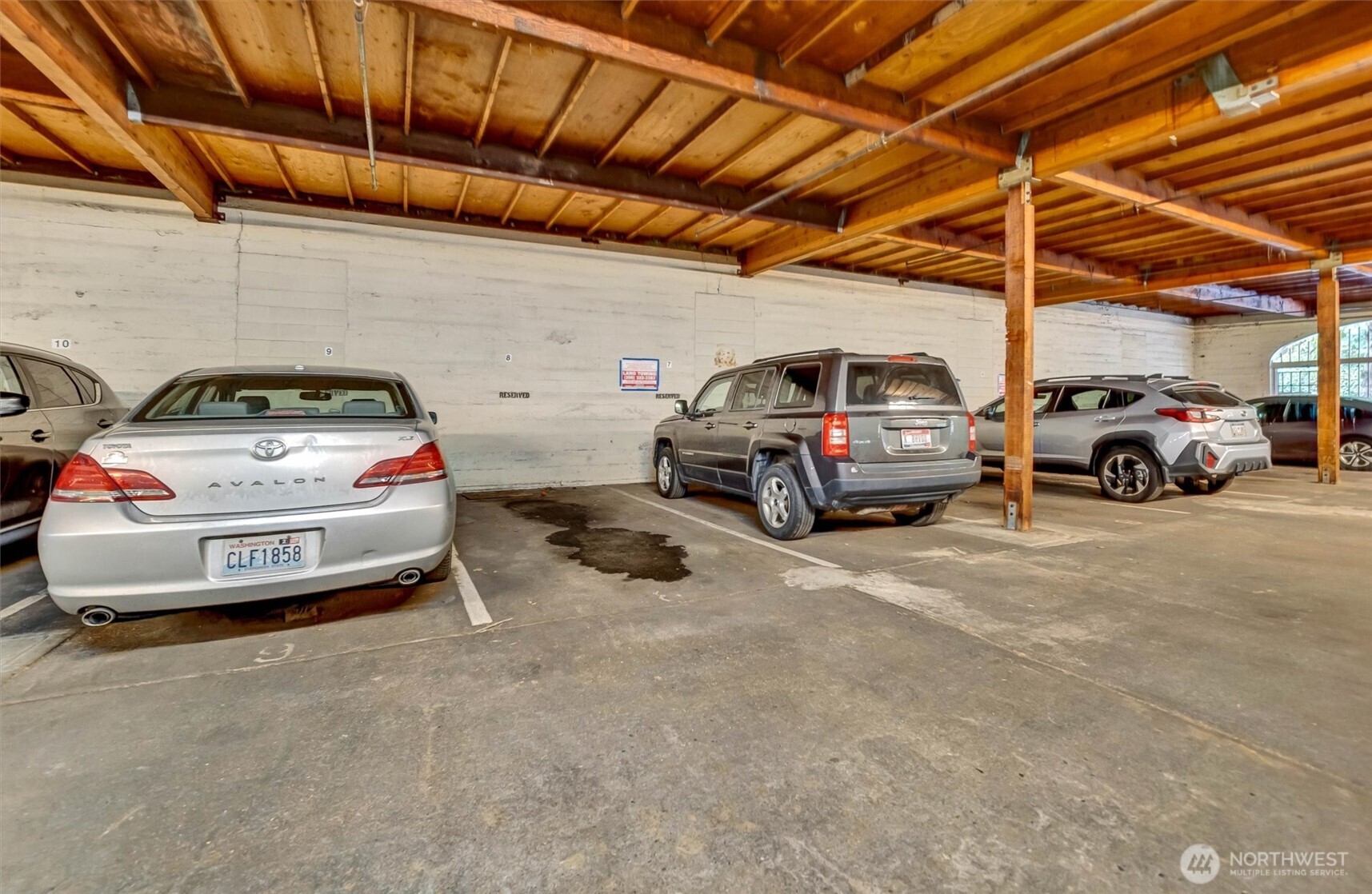211 Summit Avenue E Unit: N305
