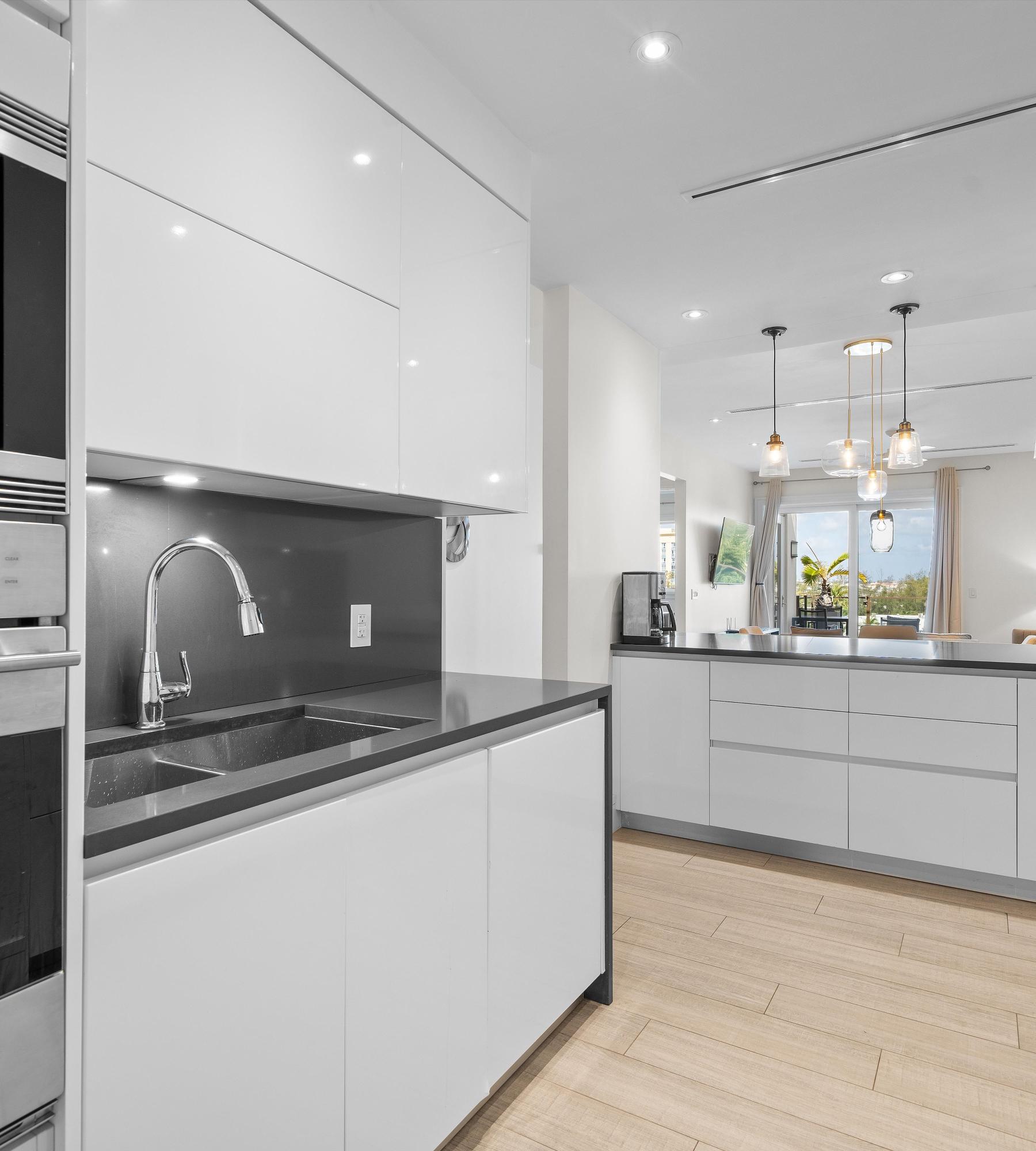 Penthouse 3 - Thirty Six