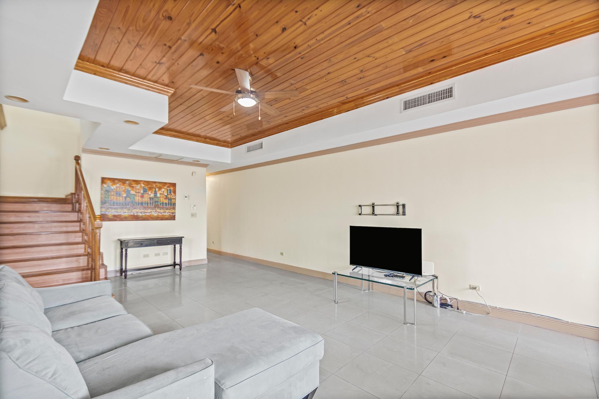 76 Ranfurly Drive, Coral Harbour