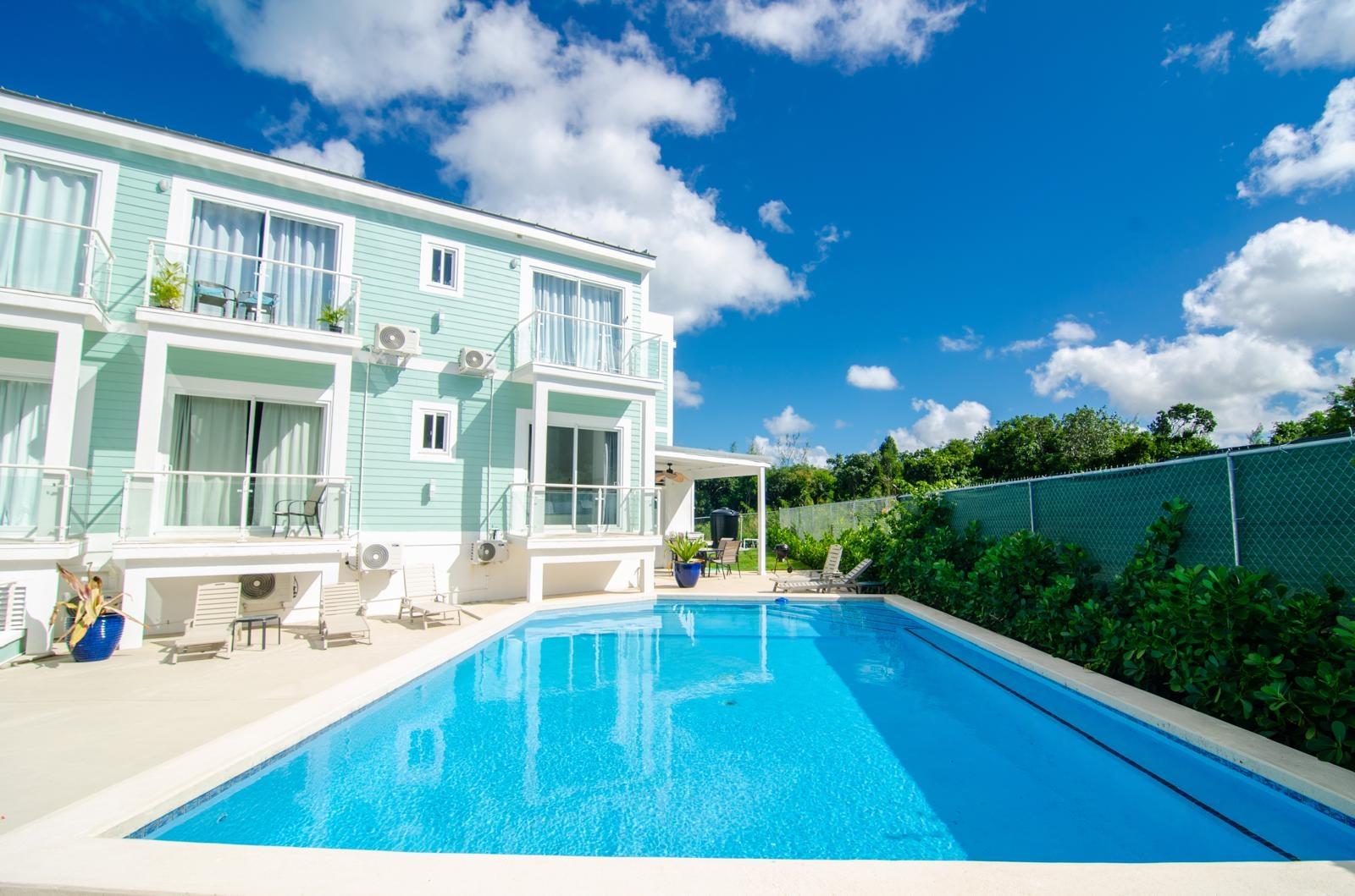 WEST BAY STREET Unit: 7