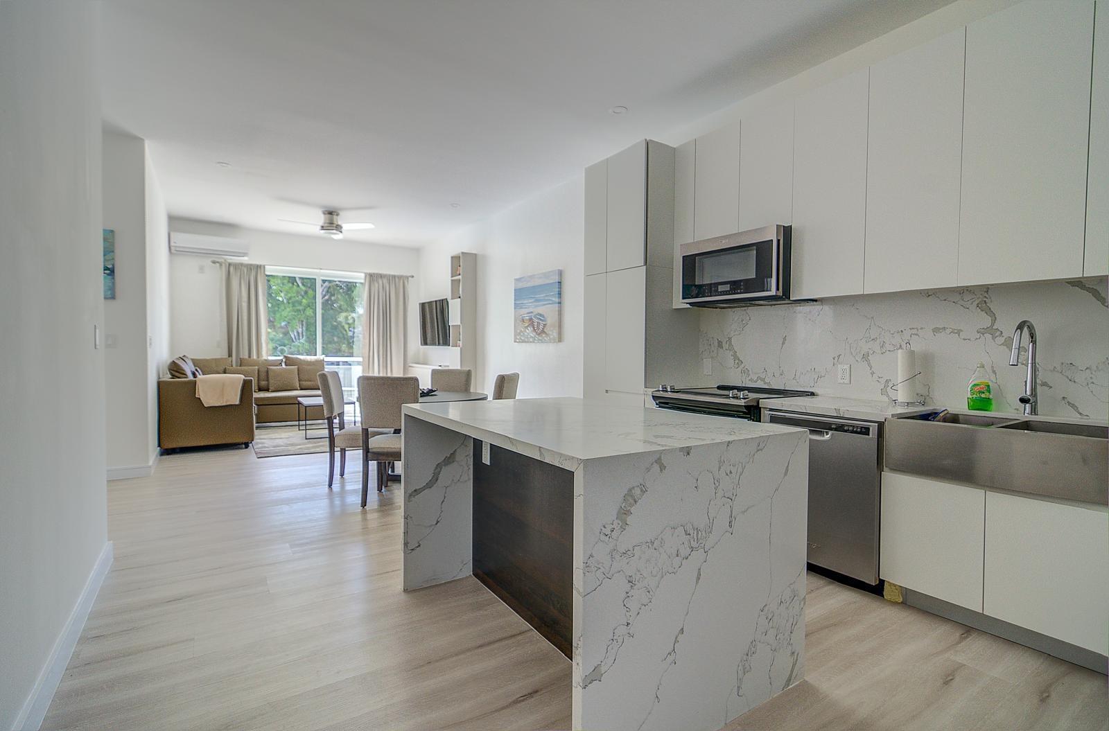 WEST BAY STREET Unit: 7