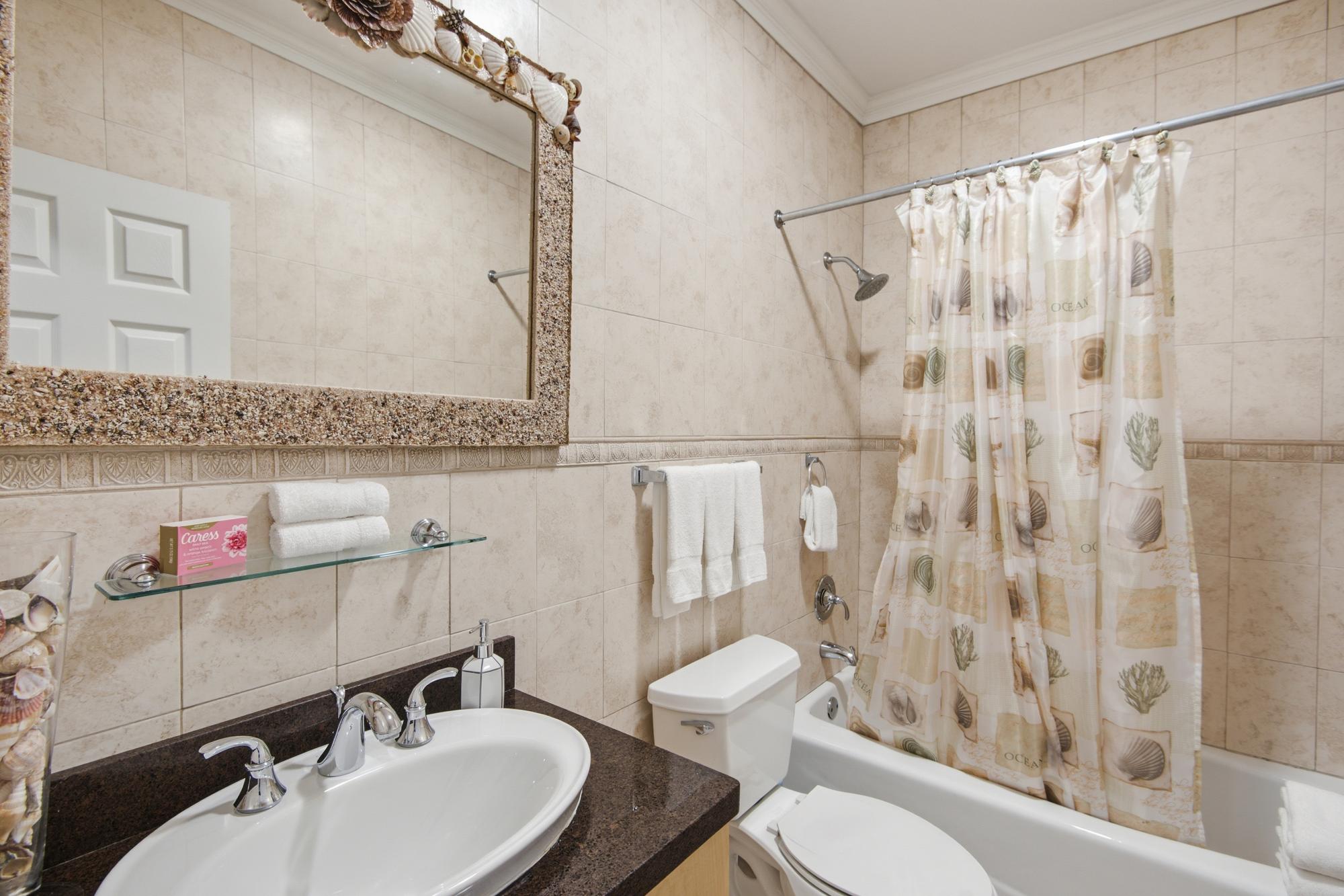 53 VENICE BAY BLVD. Unit: Unit 2