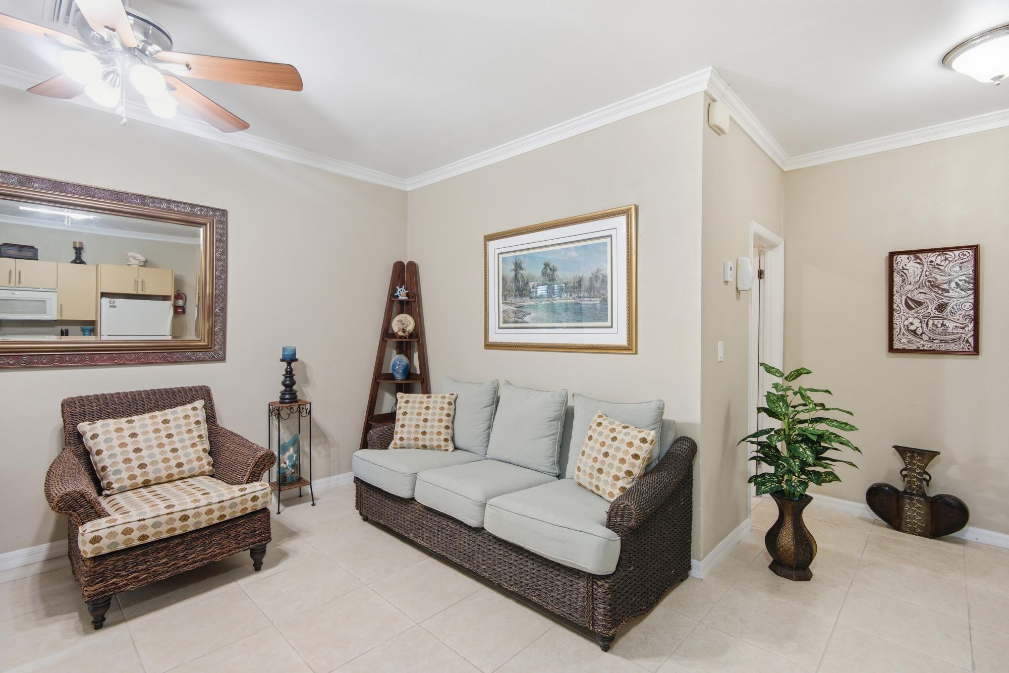 53 VENICE BAY BLVD. Unit: Unit 4