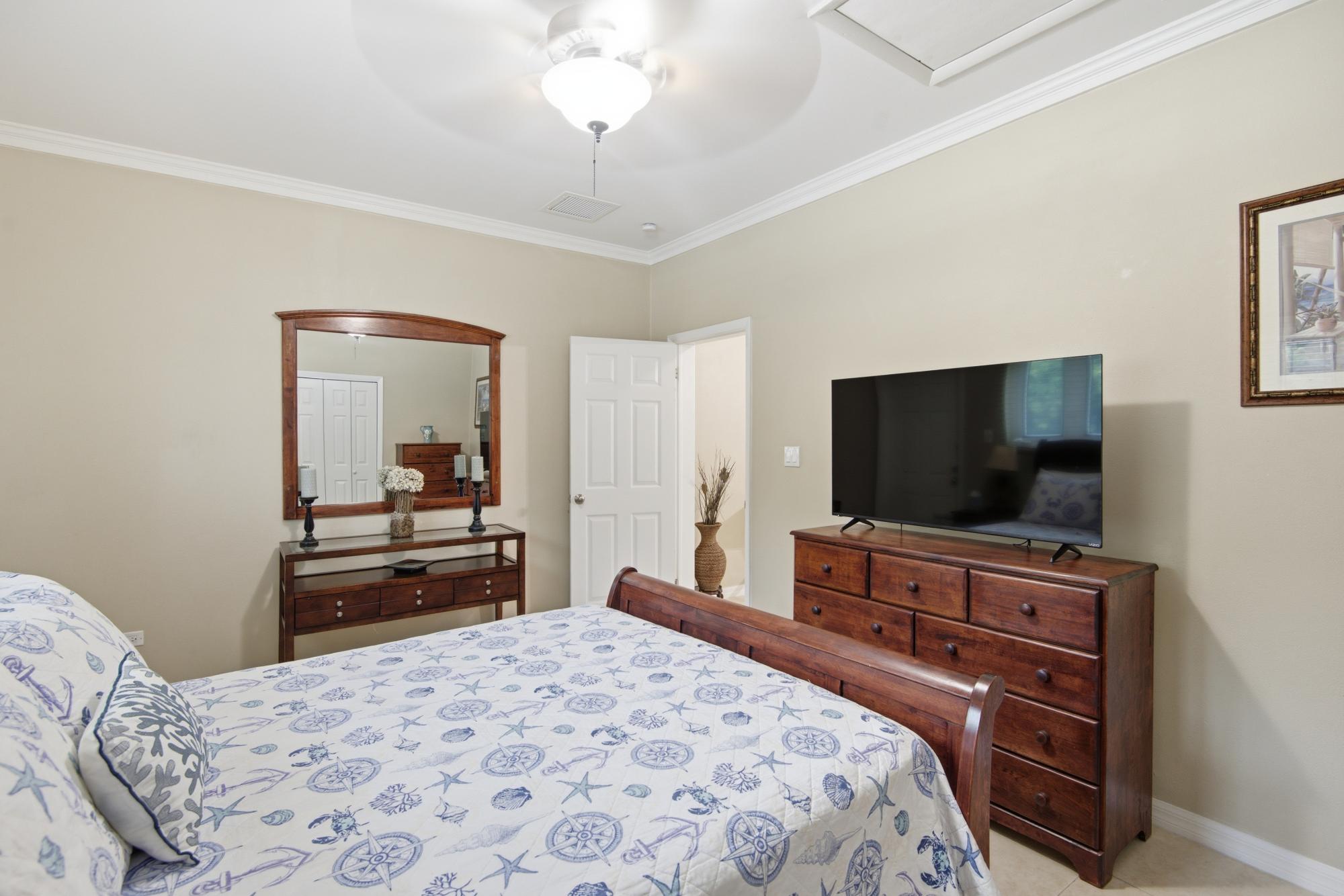 53 VENICE BAY BLVD. Unit: Unit 4