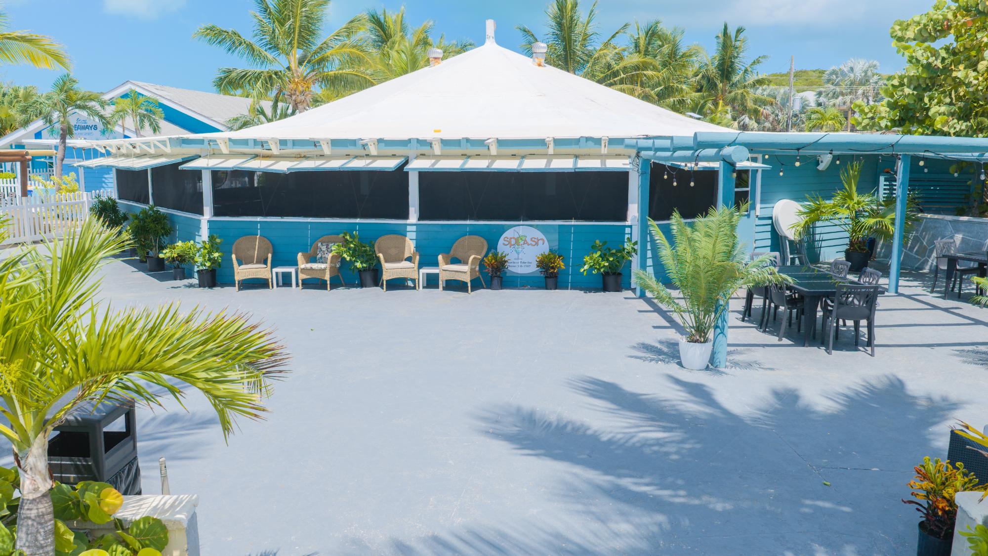 SPLASH BEACH BAR & GRILL