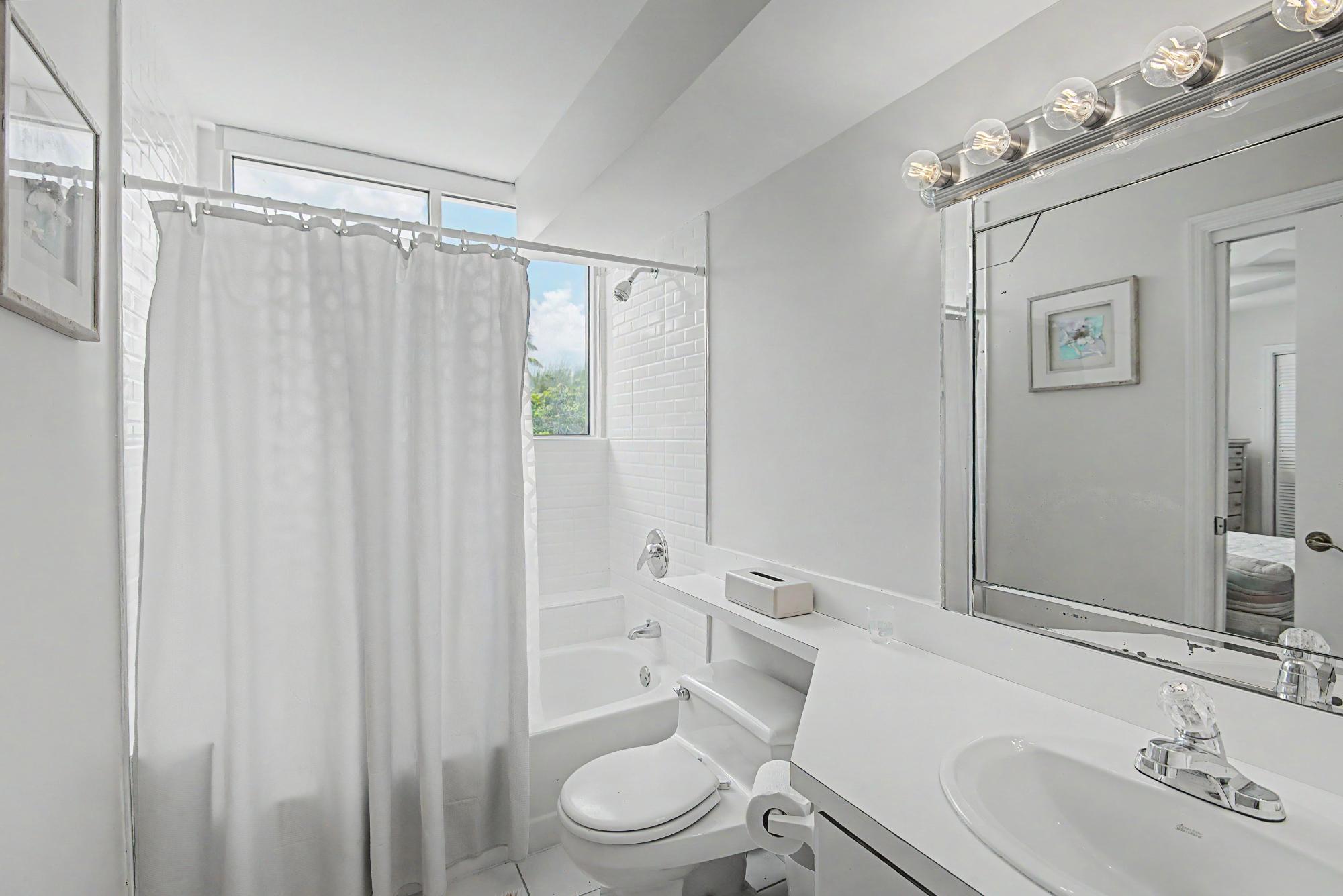 CABLE BEACH Unit: Unit 201