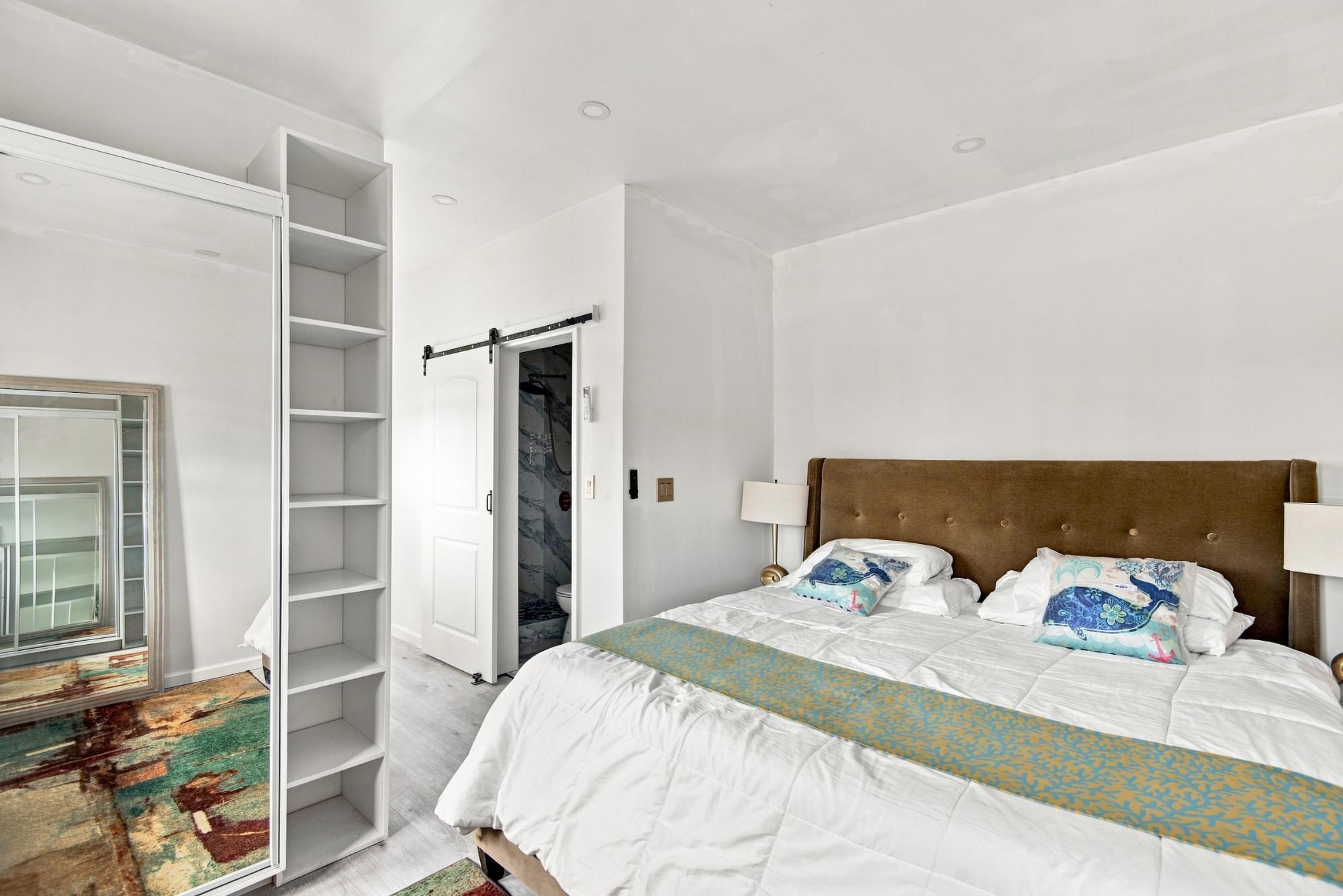 UNIT 1A, ATLANTIC DRIVE