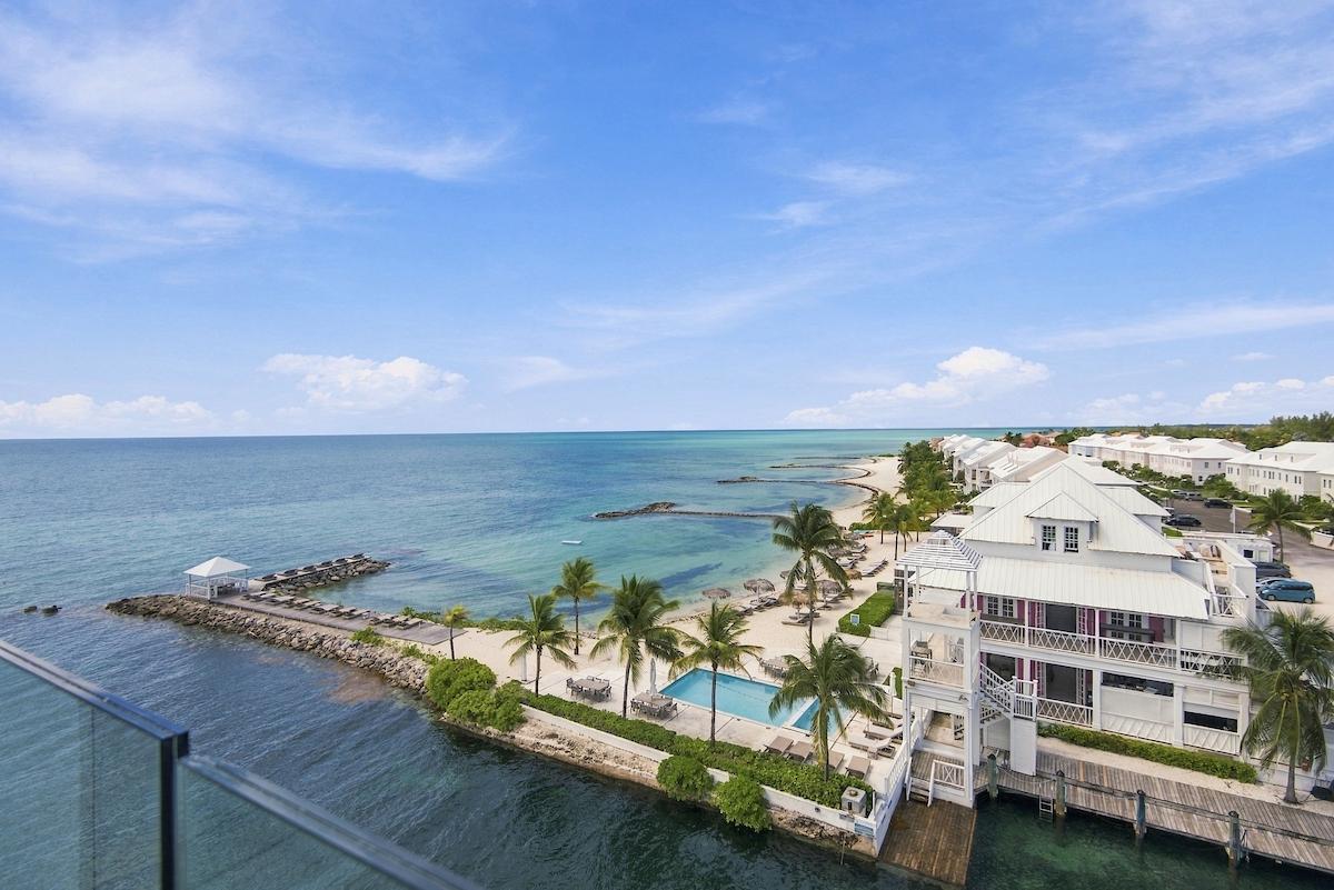 THE COVE, PALM CAY Unit: 208