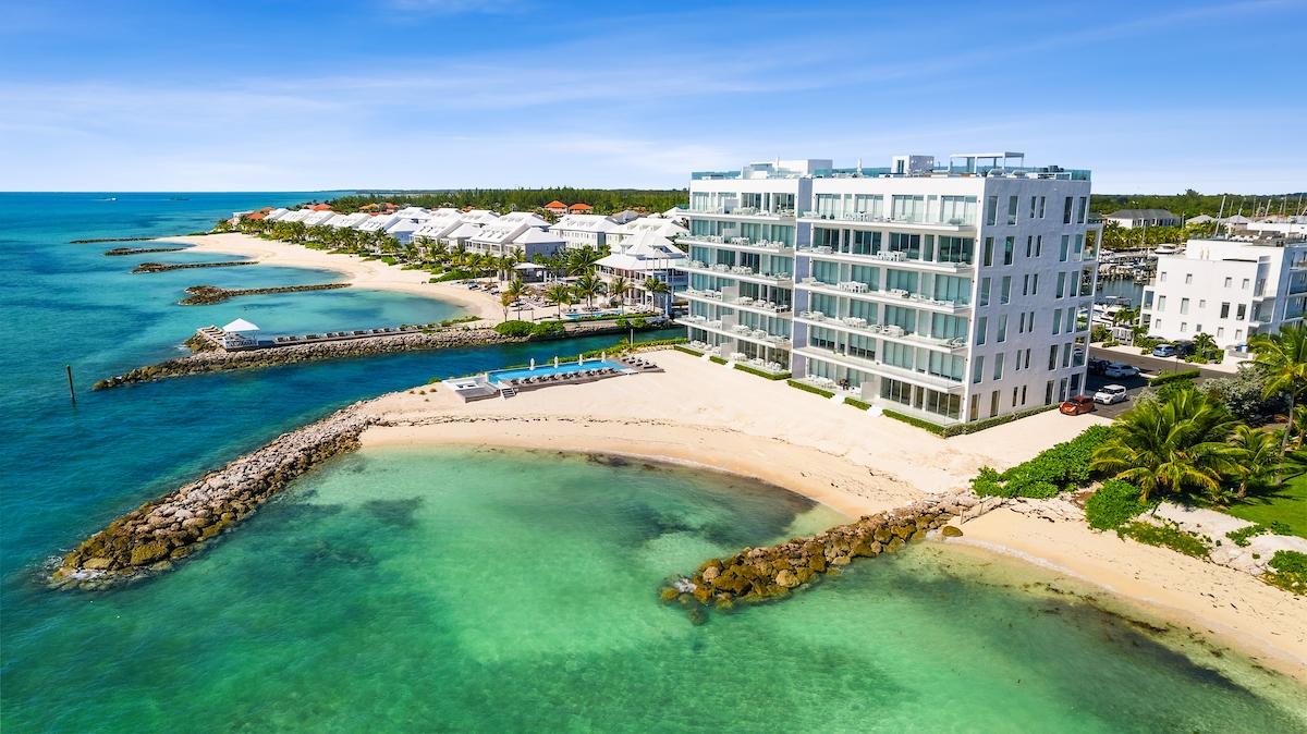 THE COVE, PALM CAY Unit: 208