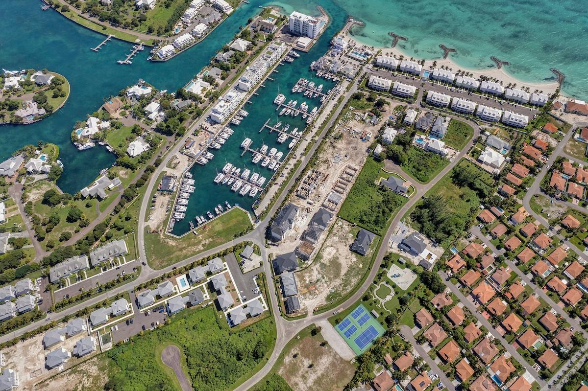 THE COVE, PALM CAY Unit: 208