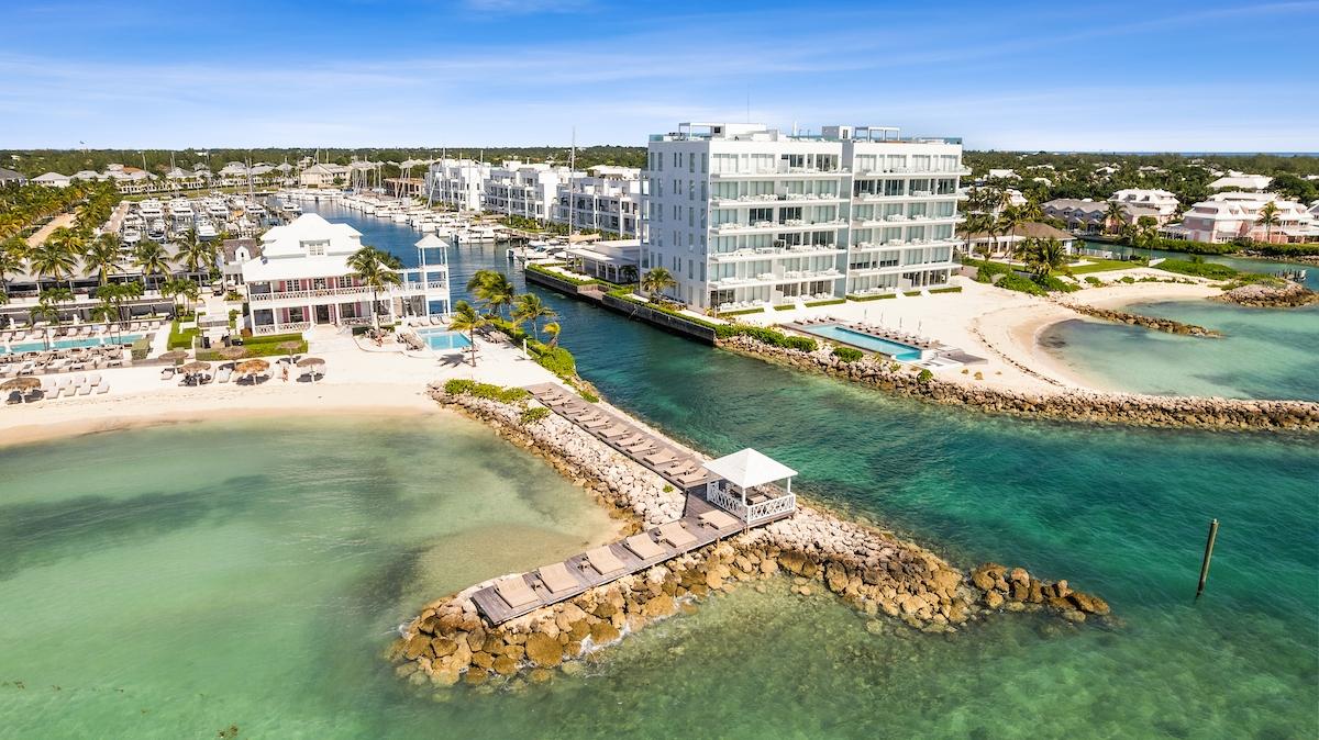 THE COVE, PALM CAY Unit: 208
