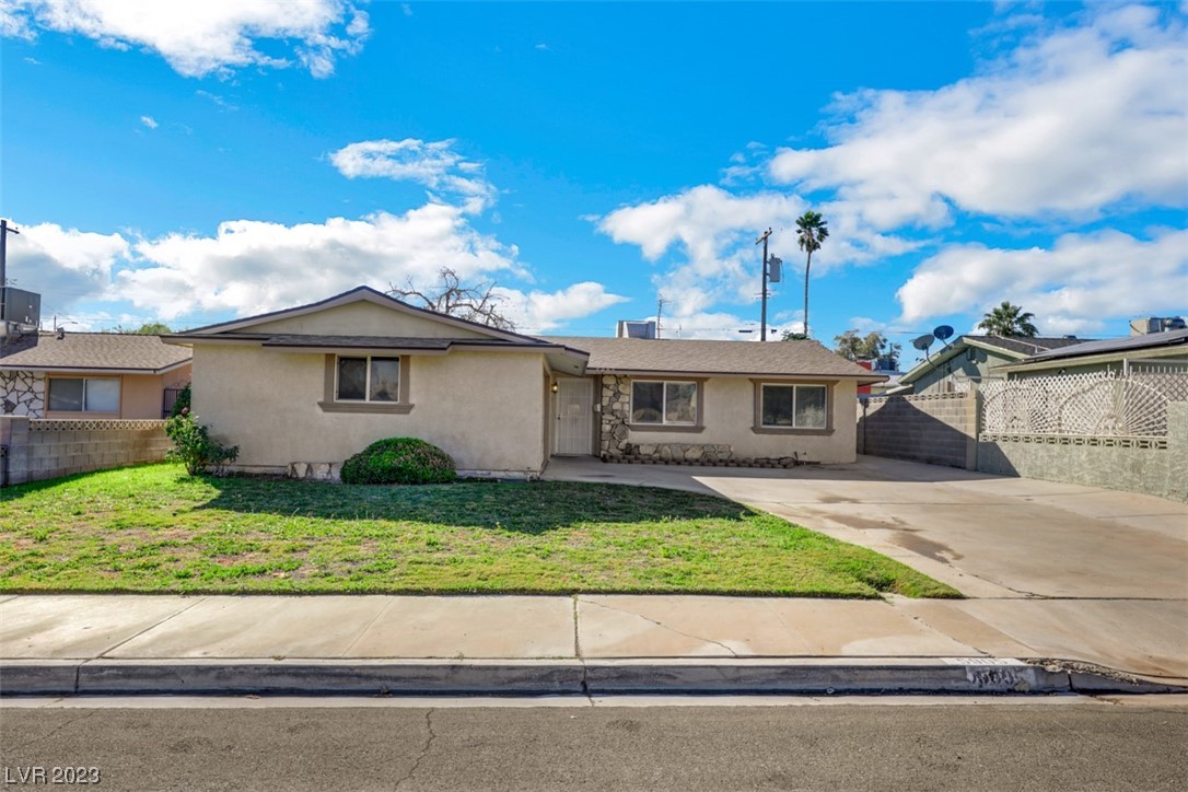 5905 Apple Valley Lane
