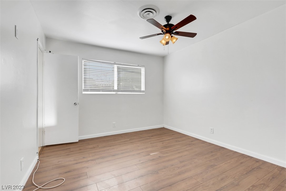 5905 Apple Valley Lane