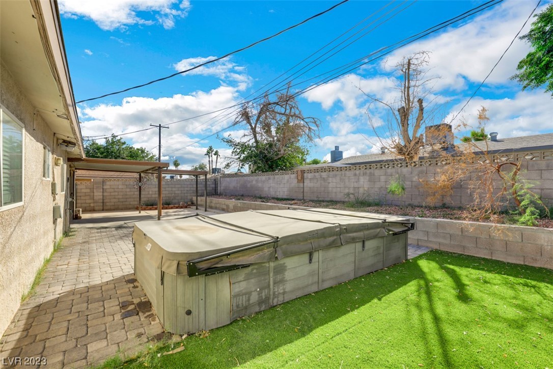 5905 Apple Valley Lane