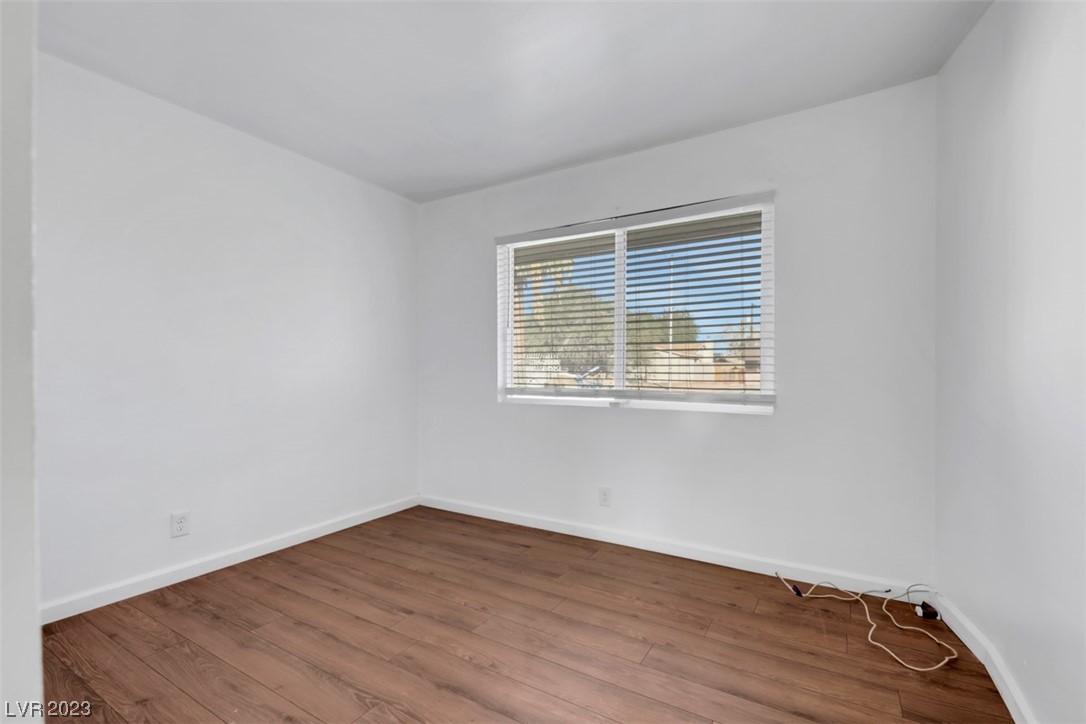5905 Apple Valley Lane