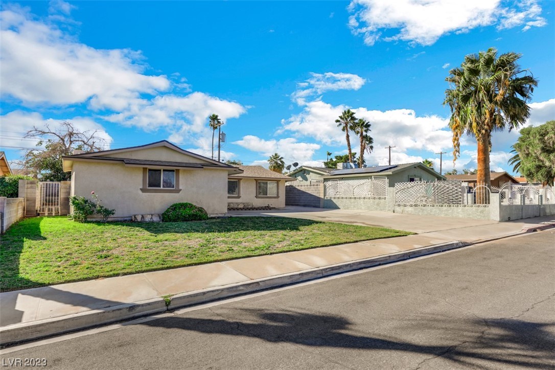 5905 Apple Valley Lane