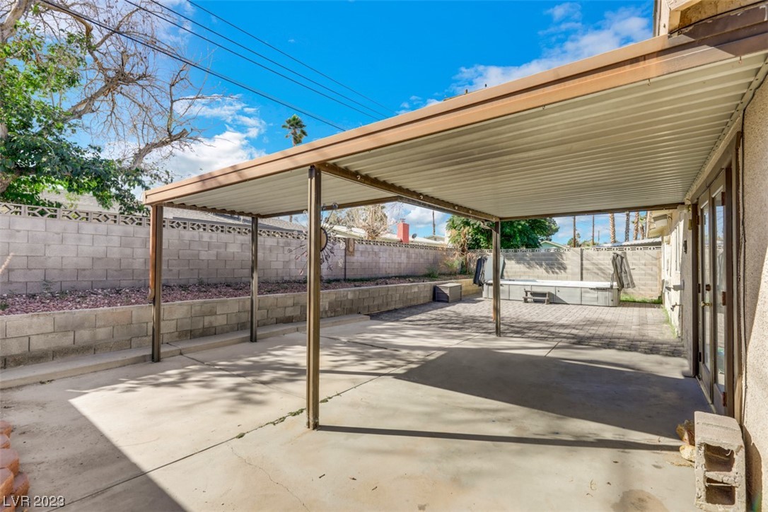5905 Apple Valley Lane