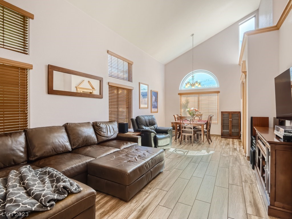 1761 Curio Terrace