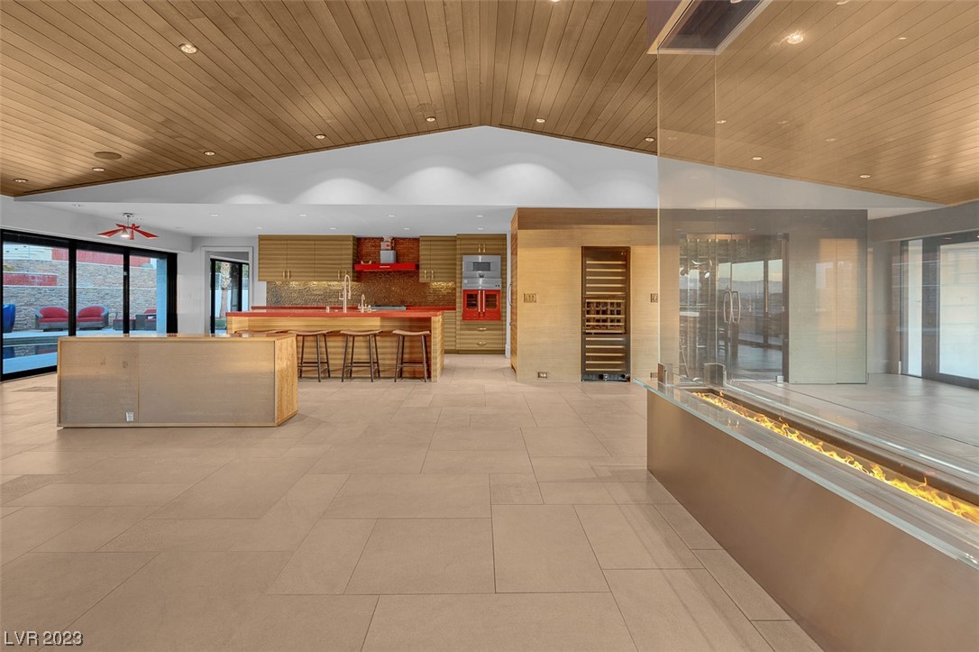 1037 Hollyhock Drive