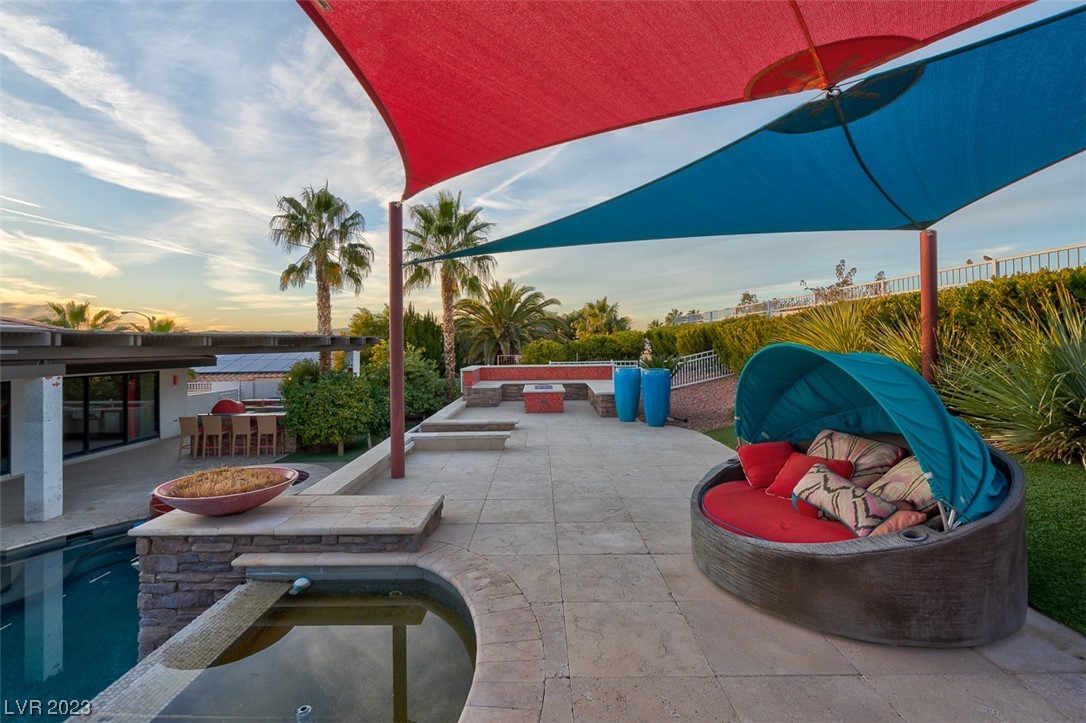 1037 Hollyhock Drive