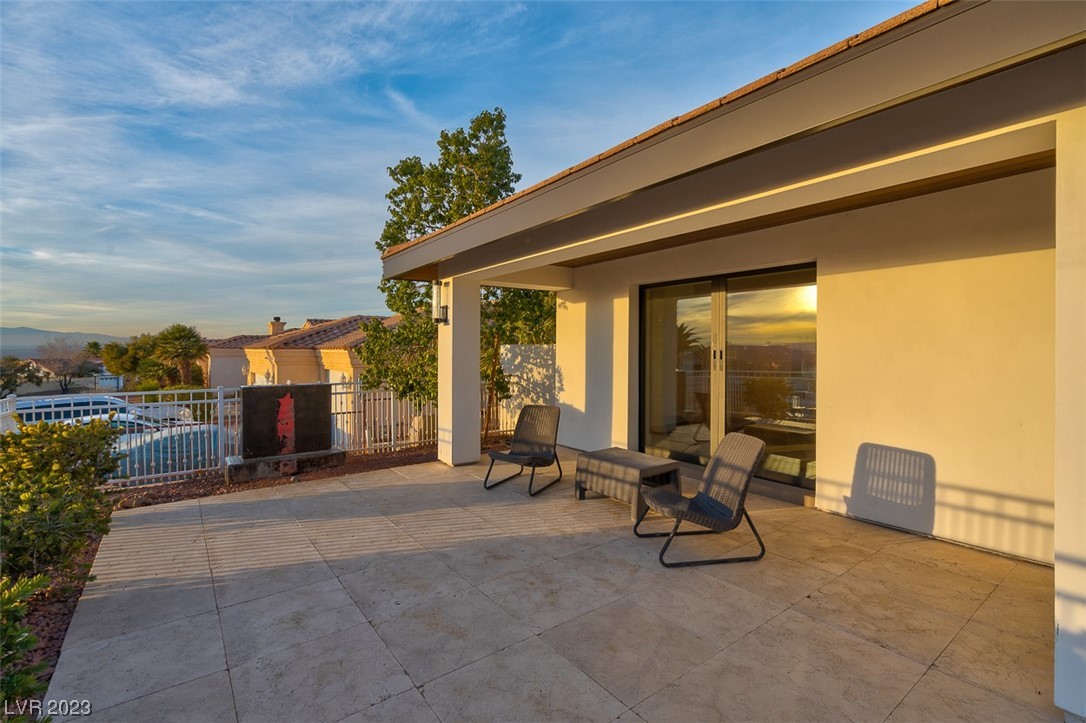 1037 Hollyhock Drive
