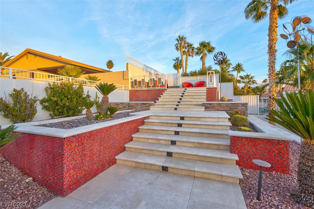 1037 Hollyhock Drive