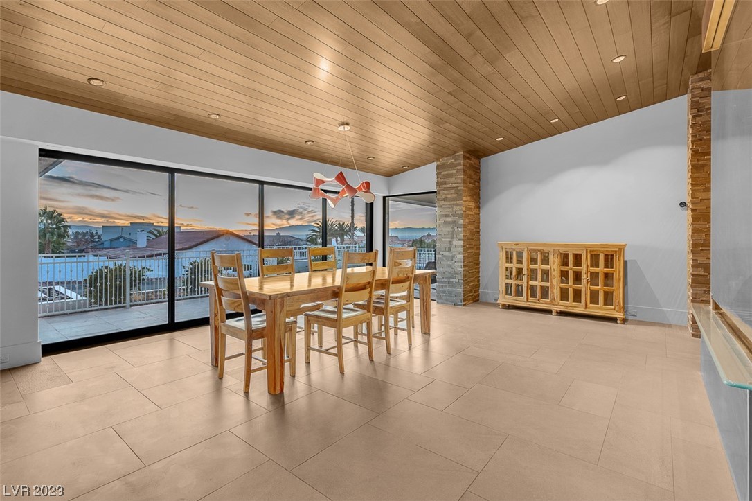 1037 Hollyhock Drive