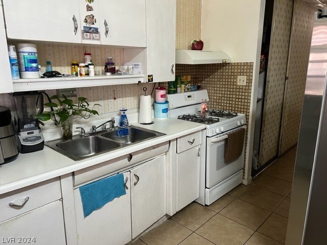 2120 Peyton Drive