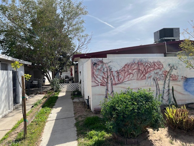 2120 Peyton Drive
