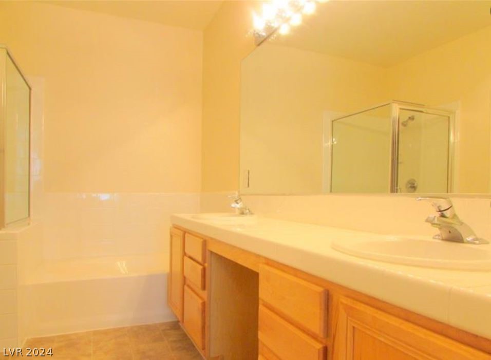 2325 Windmill Parkway 1014