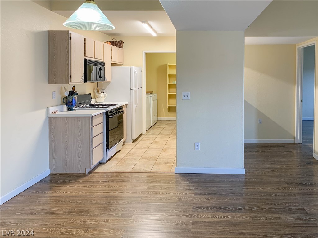 7885 West Flamingo Road 1066