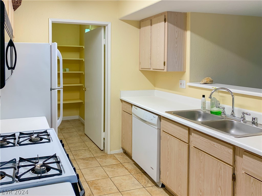 7885 West Flamingo Road 1066