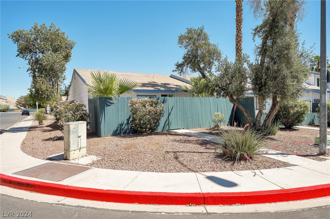 4227 White Sands Avenue