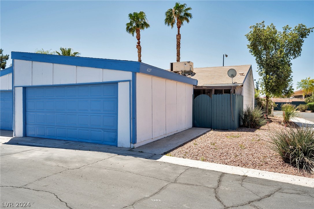 4227 White Sands Avenue