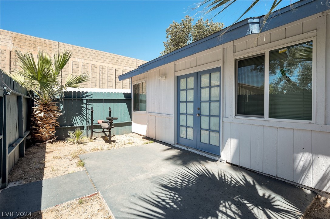 4227 White Sands Avenue