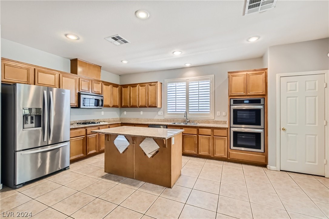 2221 Saddlebill Court