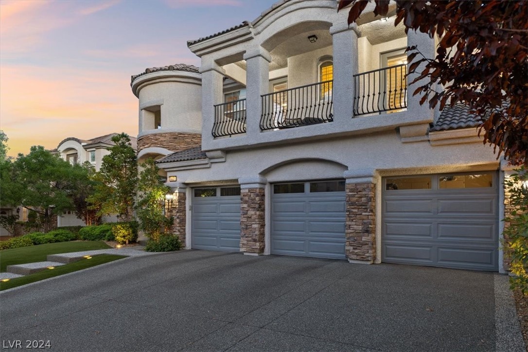 9321 Queen Charlotte Drive