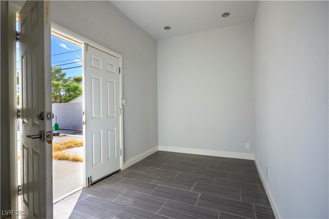 5820 West La Madre Way