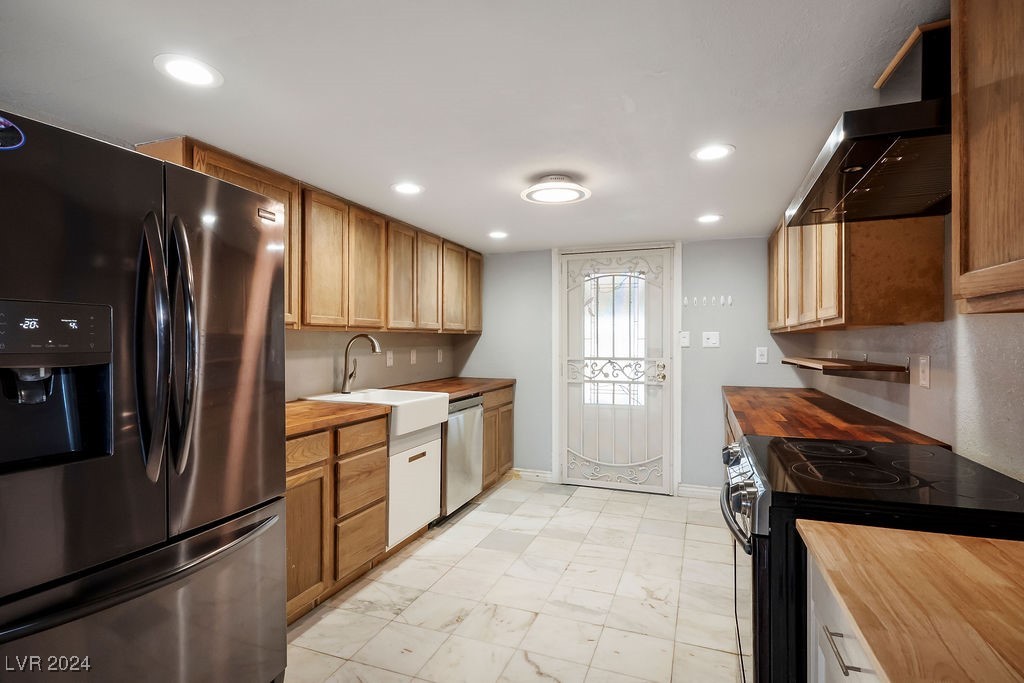 5820 West La Madre Way