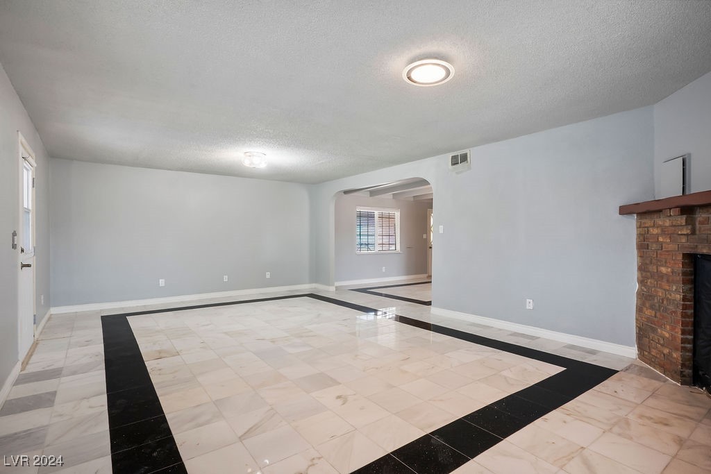 5820 West La Madre Way
