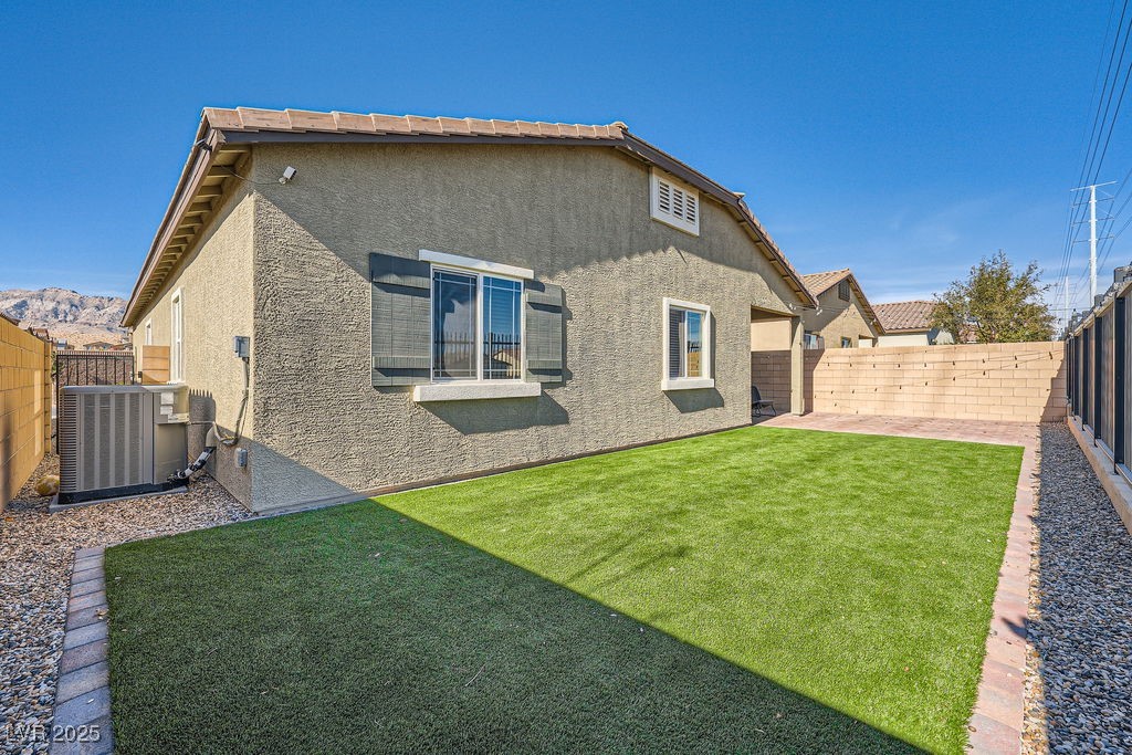 7206 Liberty Landing Street