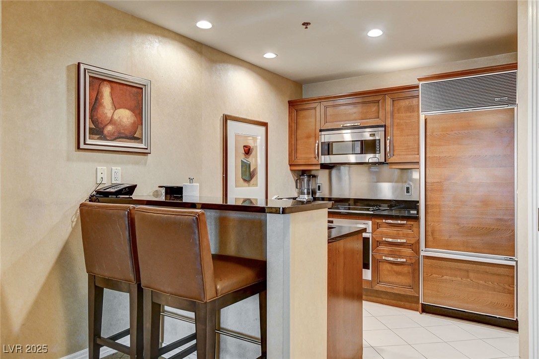 145 East Harmon Avenue 1802