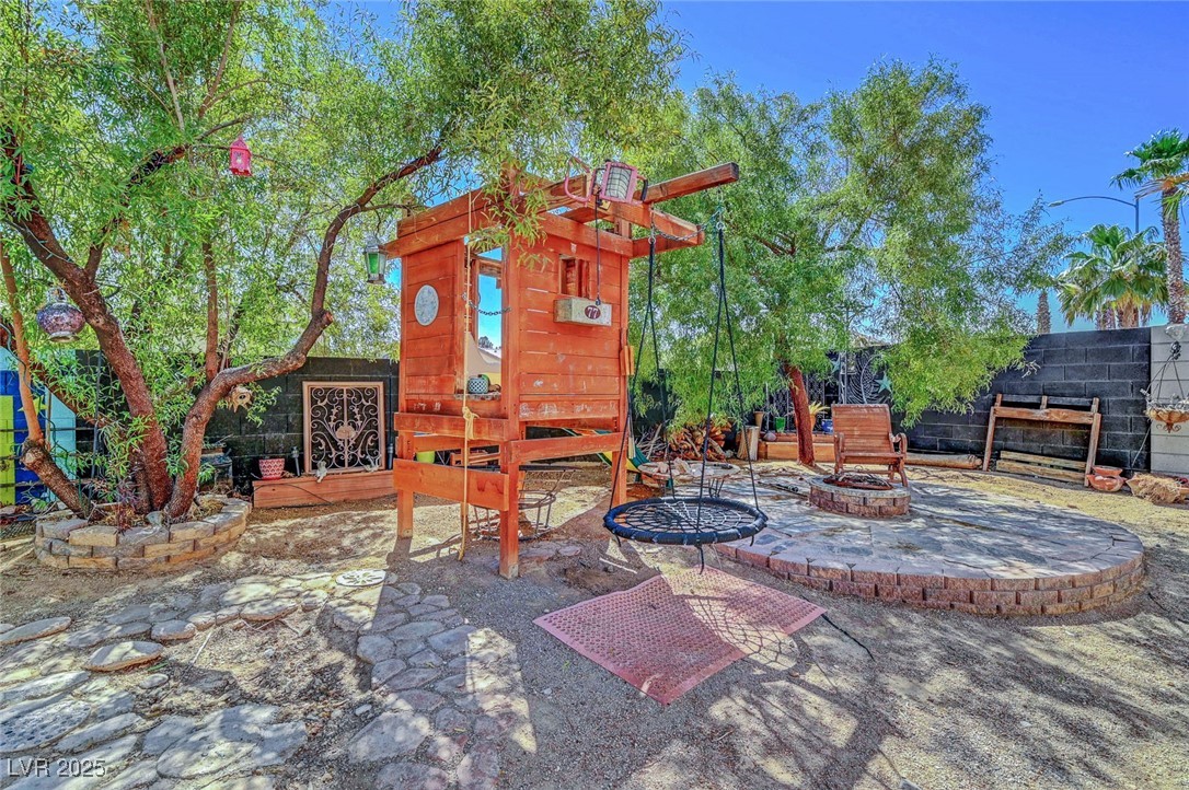 8633 Radiant Ruby Avenue